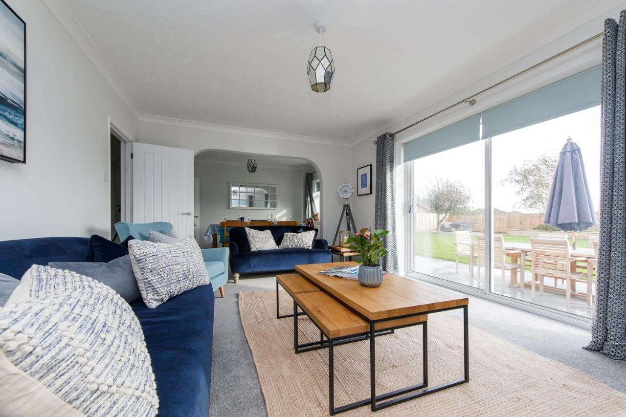 Spacious Home For 8 In Witterings - Walk To Beach East Wittering Exterior photo